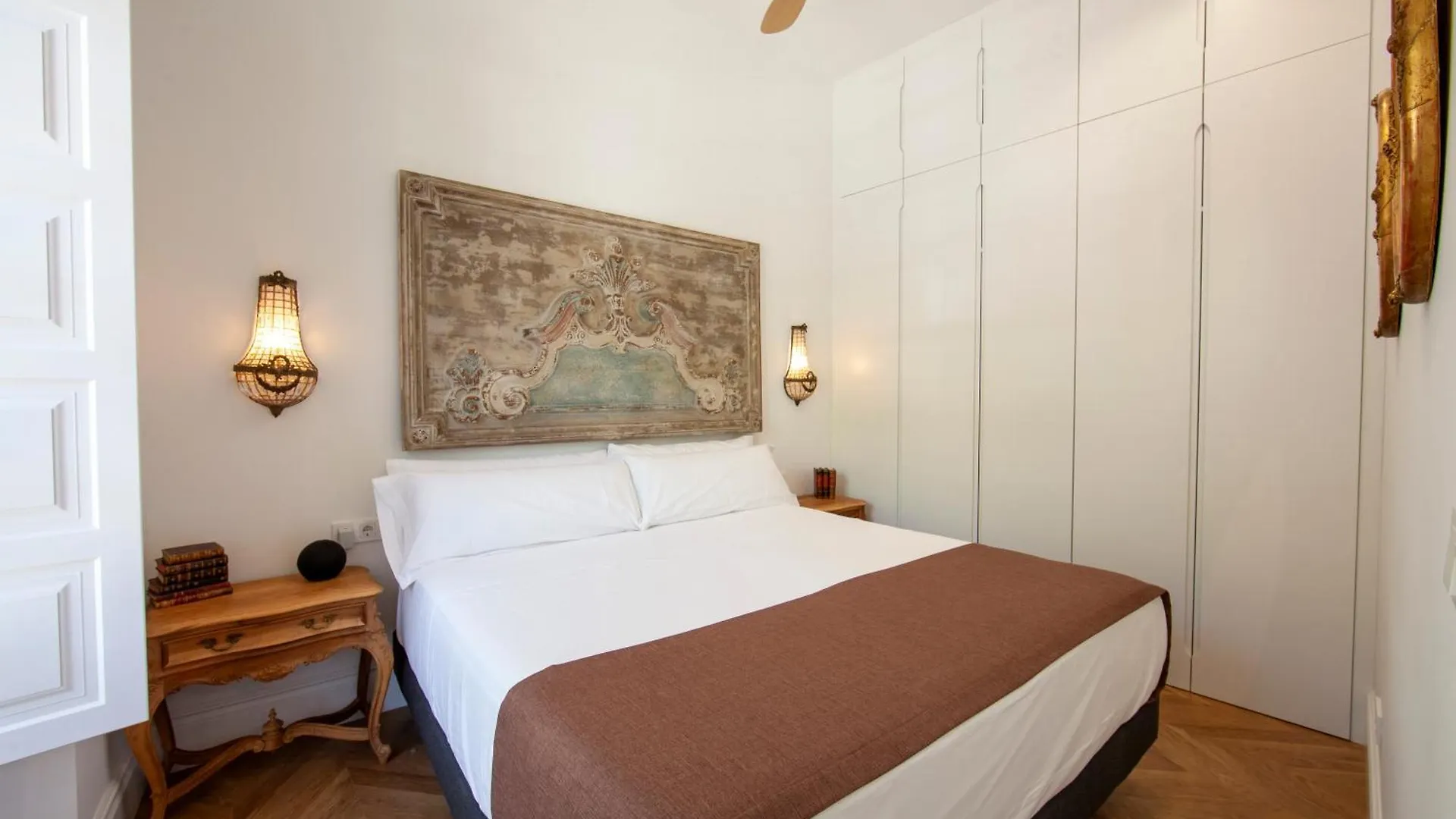 Pries Homes - Little Lotus Malaga Apartment