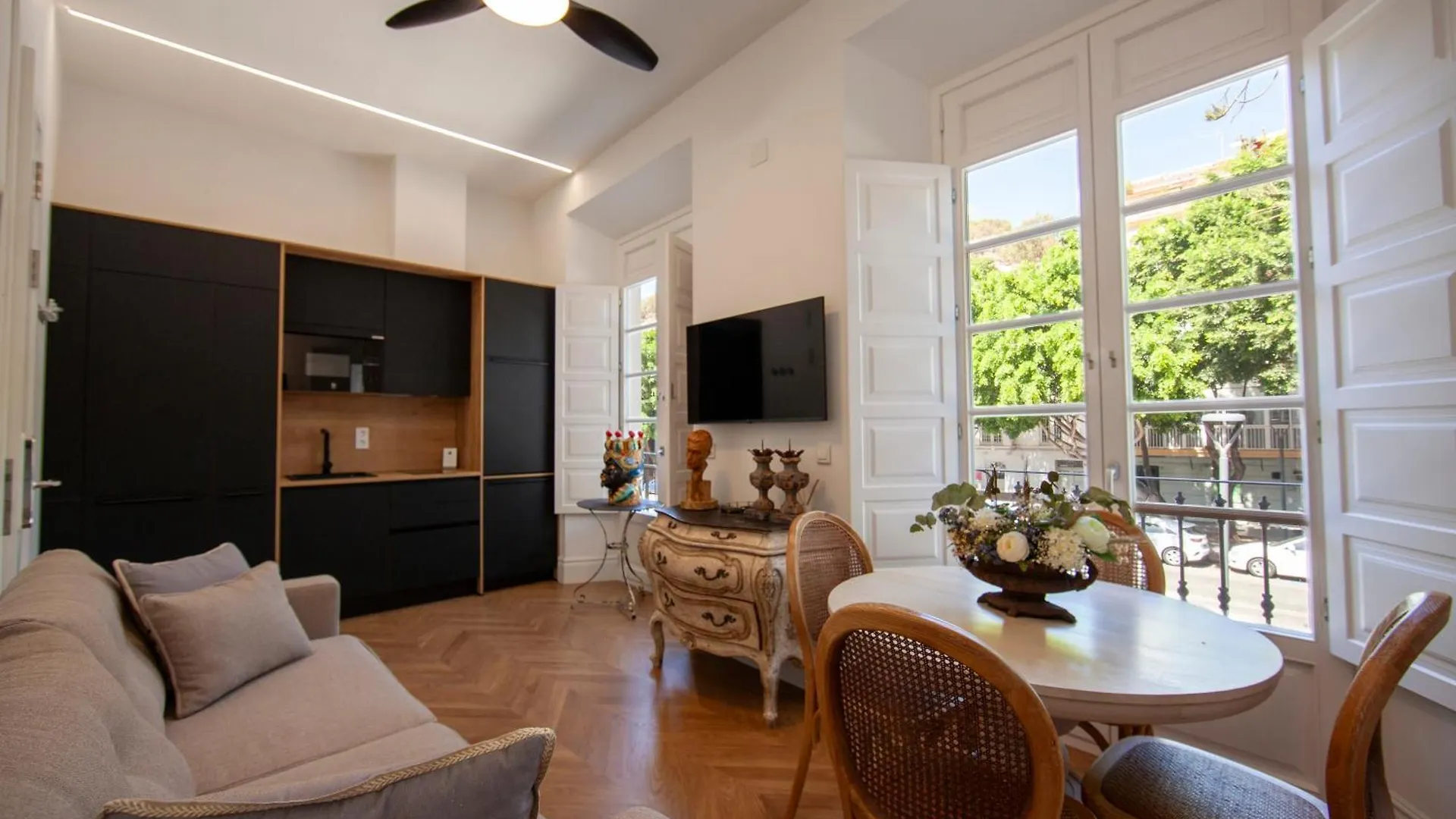 Pries Homes - Little Lotus Malaga Spain
