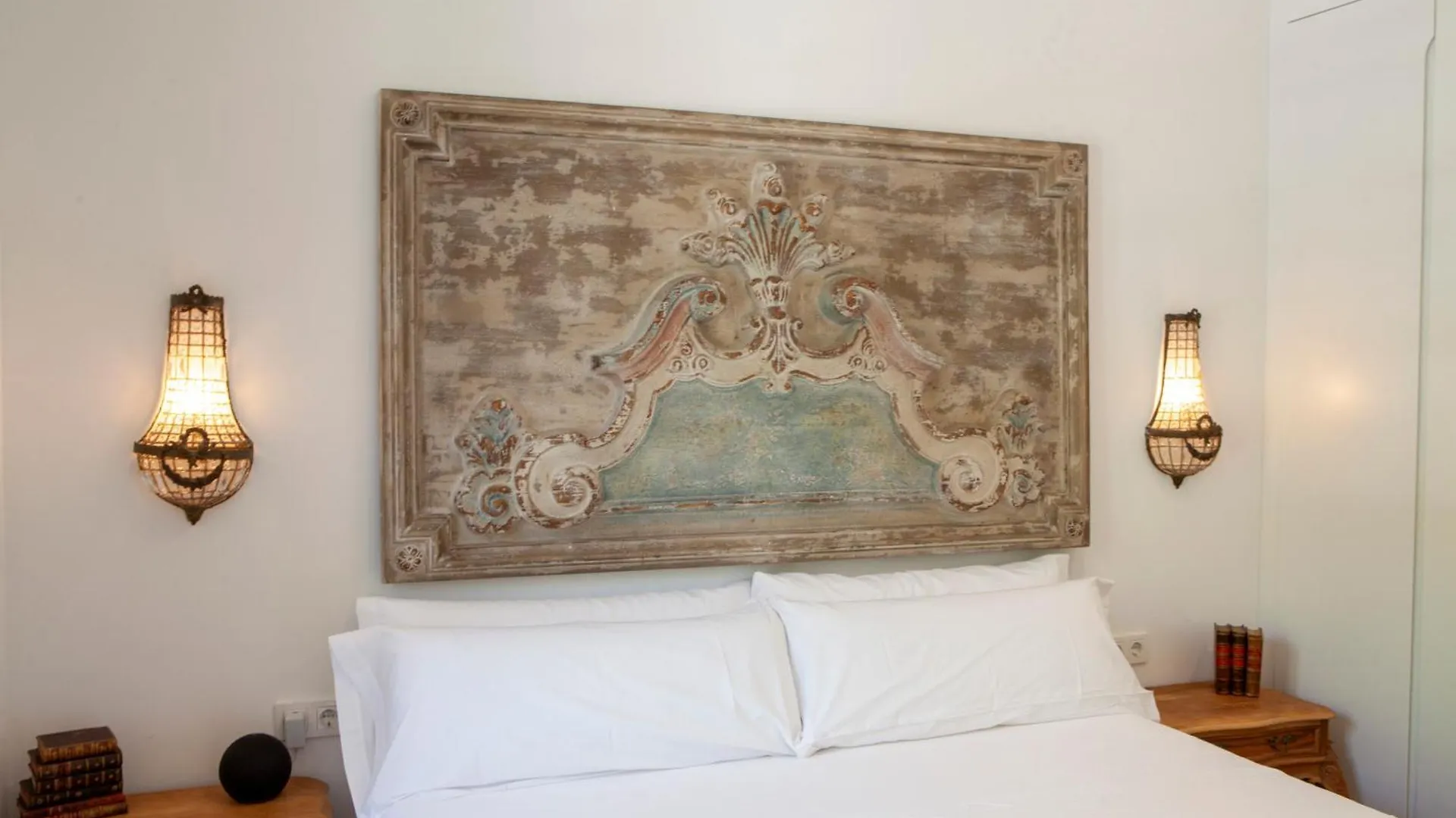 Pries Homes - Little Lotus Malaga Apartment