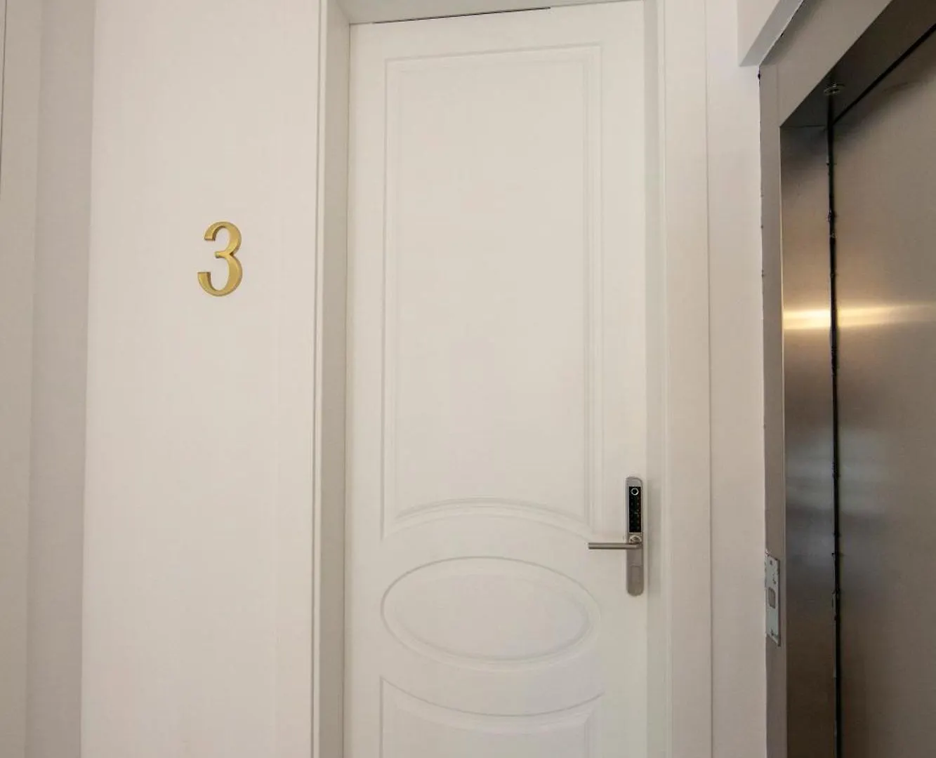 Pries Homes - Little Lotus Malaga Apartment